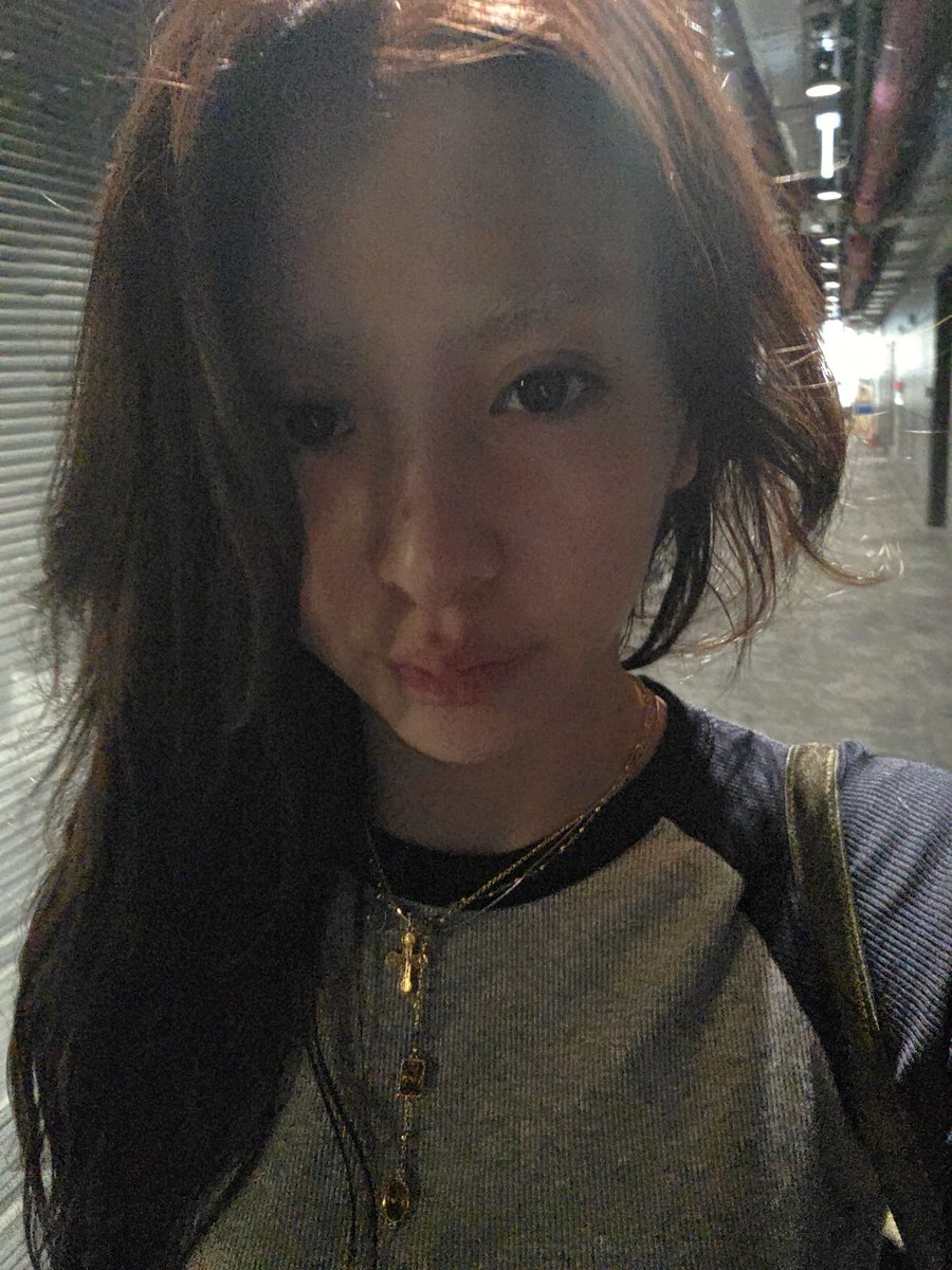 YUNJIN WEVERSE DM UPDATE