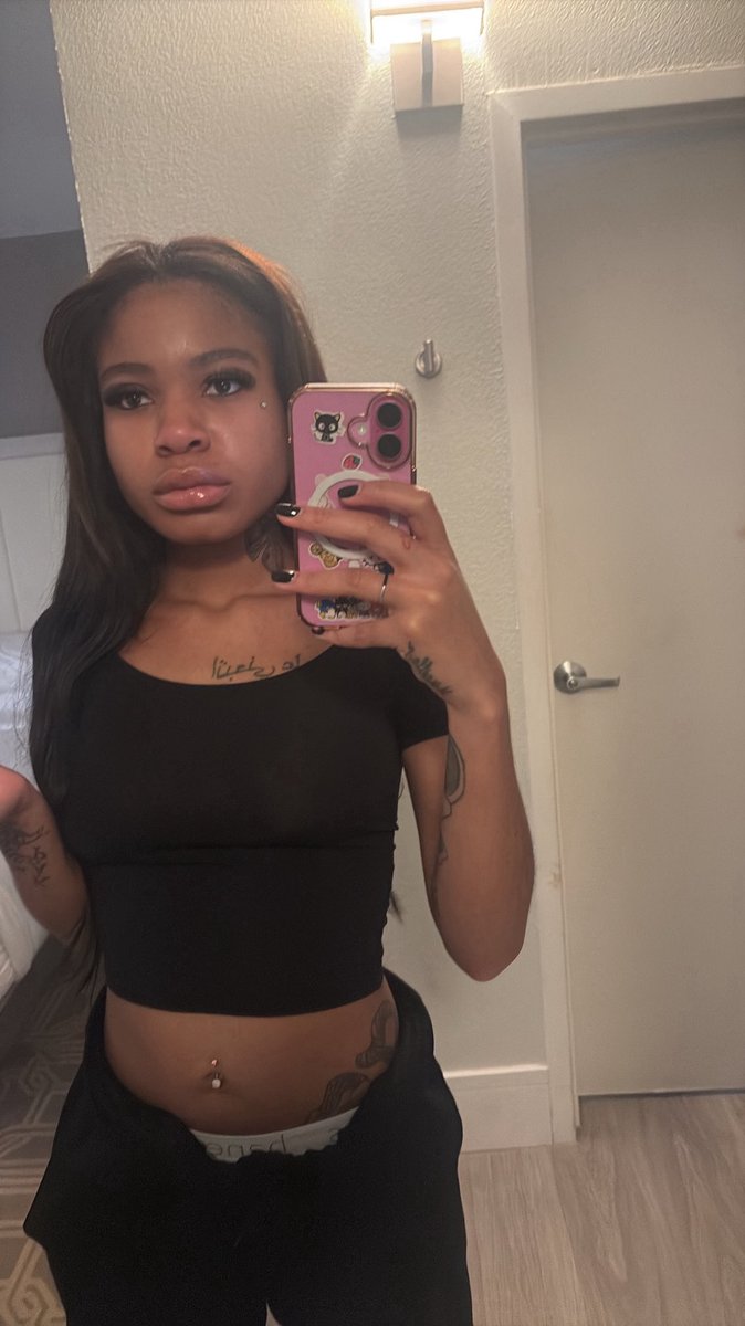 lilhawa (@lilhawaa) on Twitter photo 