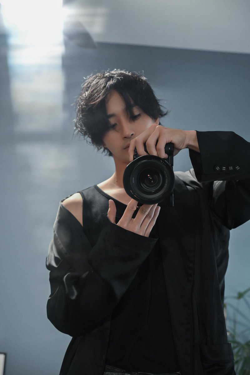 All black style is timeless https://t.co/hNIUzpPDIy