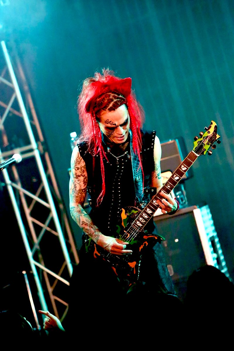 sebastian (@buzz_sebastian) / Posts / X