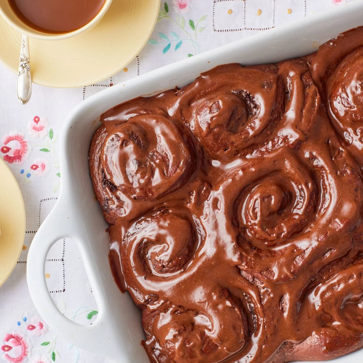 ann_ann886's tweet photo. Decadent Chocolate Cinnamon Rolls 🍫✨ Soft, spiced, and smothered in creamy cocoa glaze — pure indulgence in every bite! 😉#ChocolateLovers #BakingDelight
Full Recipe: https://t.co/lzUkuT3wlP https://t.co/0KITqihCIe