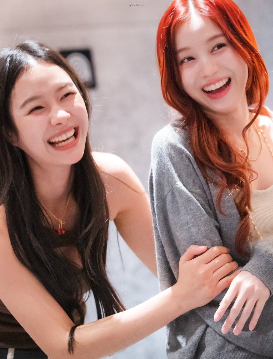 TWO_PopCorn's tweet image. 💚🩷✨🤎🤍

MilkLove &amp;amp; ViewMim @ DNA Travel &amp;amp; Fair
รูปจ้า flic.kr/s/aHBqjCz4iv
(ขออภัยความช้า) 

#MilkLove #มิ้ลค์เลิฟ 
#ViewMim #วิวมิ้ม