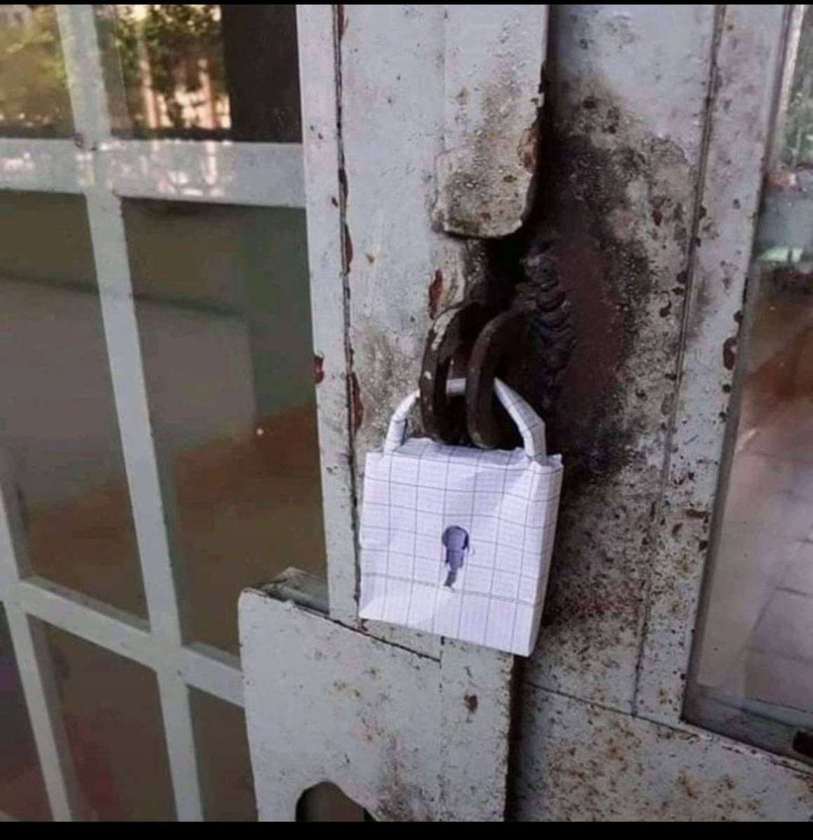 NetanTech's tweet image. When your cyber security is giving looserpool, sorry 🤭, Liverpool defense vibes

#netantech #LiverpoolFC #alhaji #justiceforochanya #cybersecurity