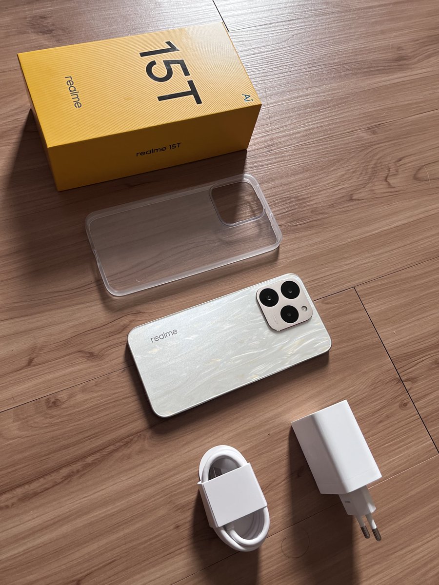 jangan salfok yah ini #rPhoneBukaniPhone nanti salah kira lagi, tpi kalo yg ini batre nya udh 7000mAh awet banget kan🤣