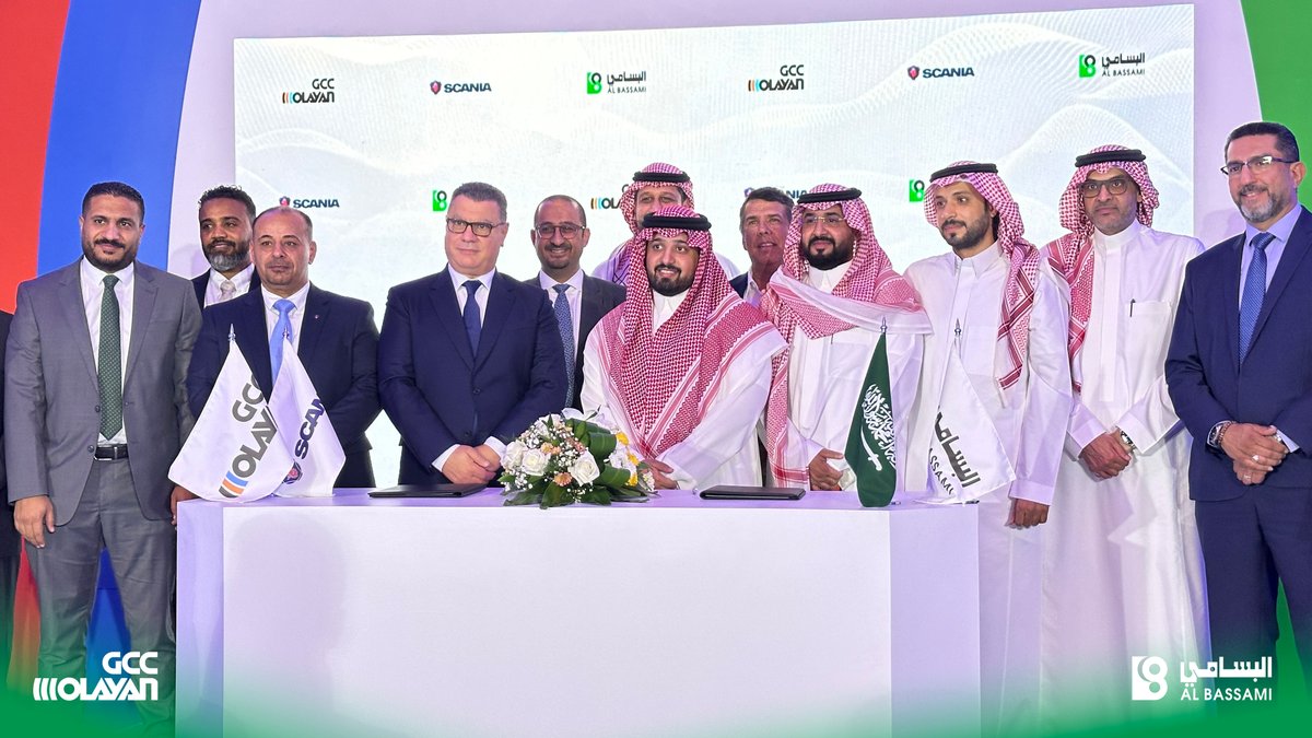 خطوة تُعد الأكبر في قطاع النقل السعودي! 🇸🇦🚛
#البسامي_الدولية توقّع اتفاقية استراتيجية مع مجموعة العليان (GCC) لتوريد 800 شاحنة جديدة، ضمن خططنا لتوسعة الأسطول وتعزيز خدمات النقل في المملكة والمنطقة. 💚