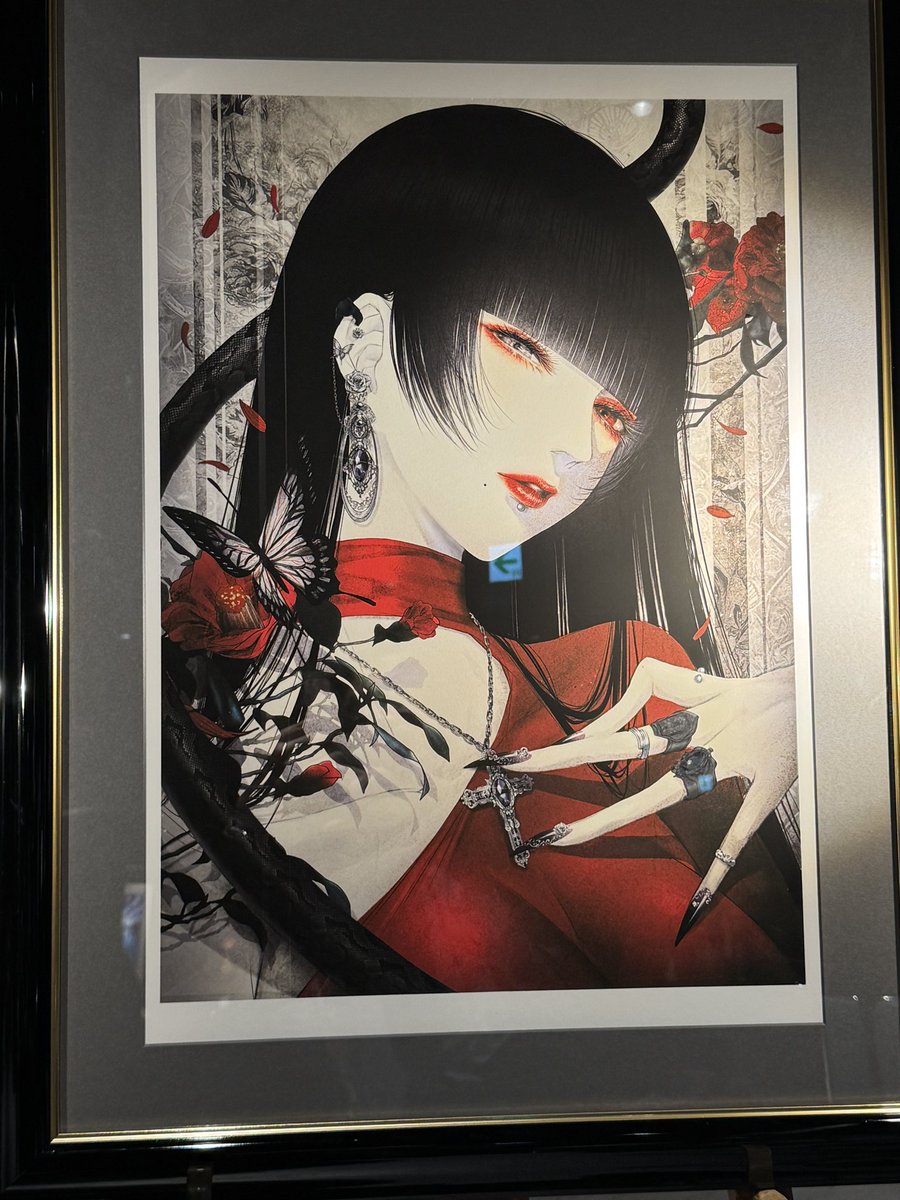 RT @EvianHoppy: 皐月恵先生の絵に目が離せなくて版画購入いたしました