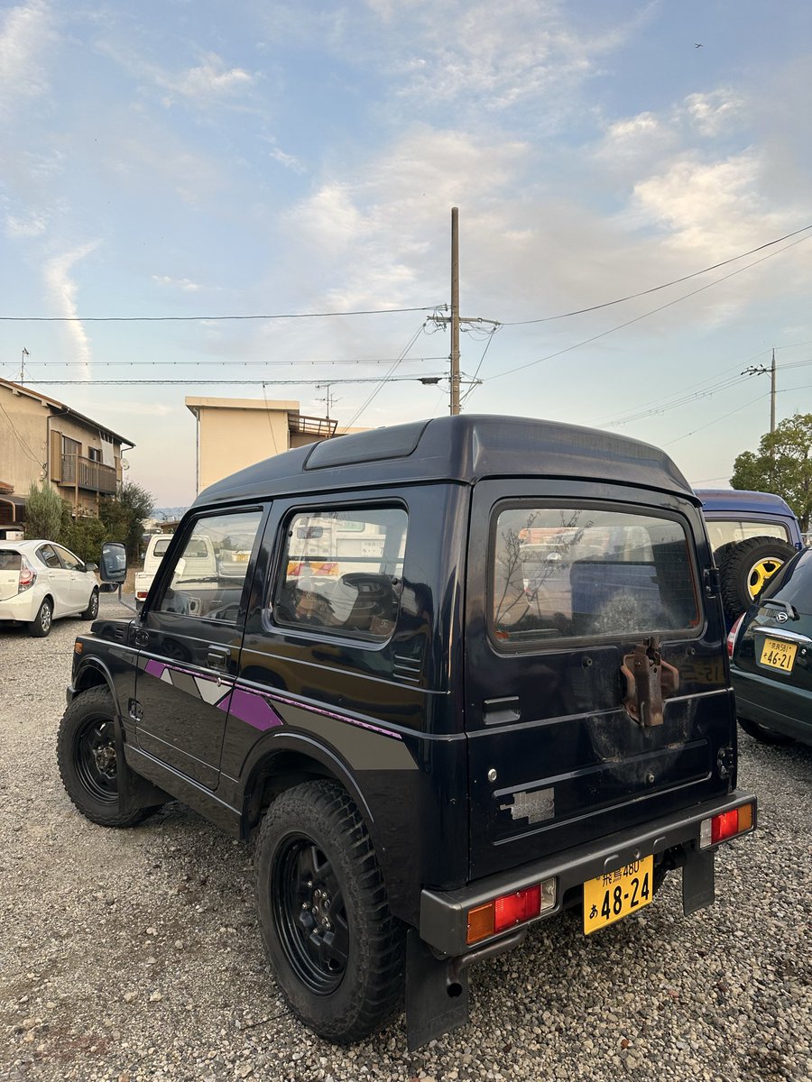 ___fastestcat's tweet photo. JA11ジムニーパノラミックルーフ
売ります！
車検満了　令和9年6月
平成4年式
最近サーモかえました
36万で誰か買ってください🙇‍♂️
#車売ります
#ジムニー売ります https://t.co/ws3gqn2flY