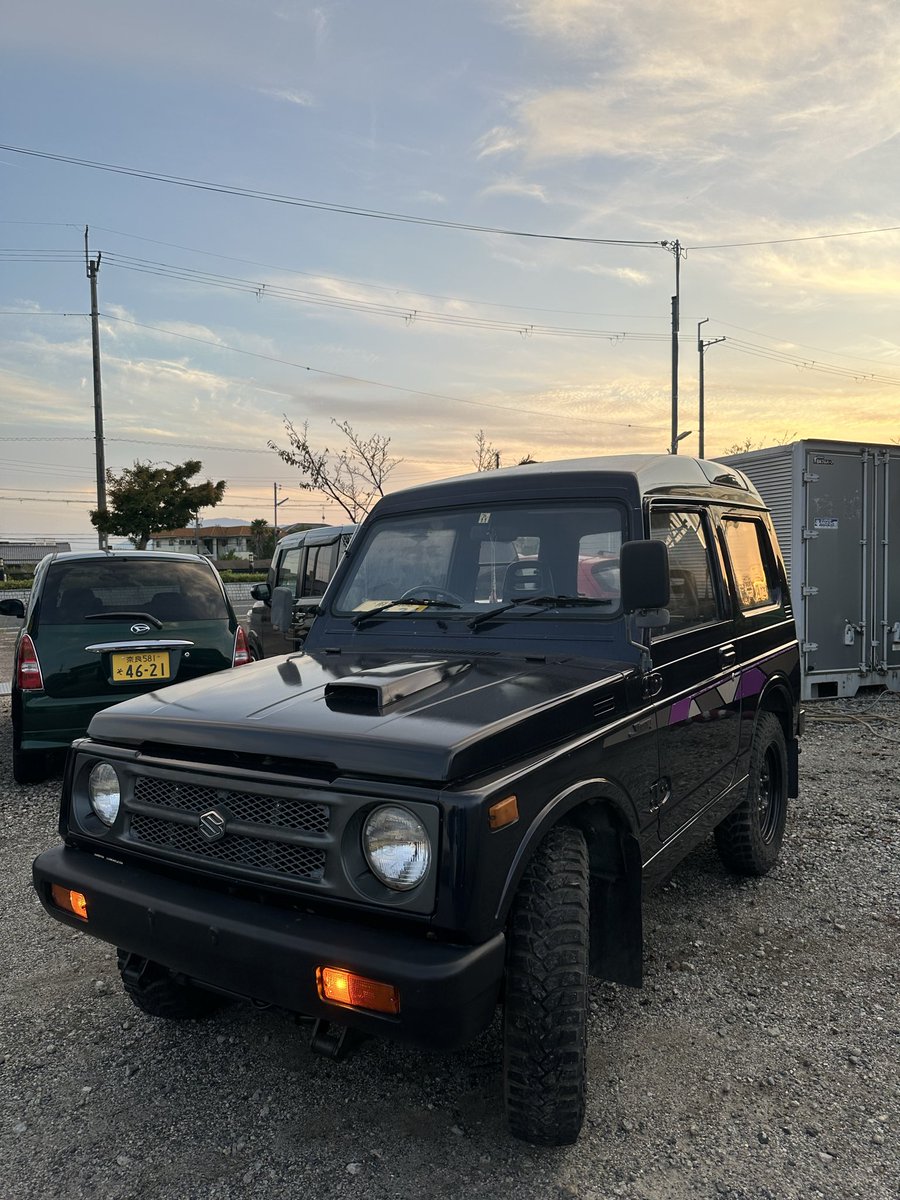 ___fastestcat's tweet photo. JA11ジムニーパノラミックルーフ
売ります！
車検満了　令和9年6月
平成4年式
最近サーモかえました
36万で誰か買ってください🙇‍♂️
#車売ります
#ジムニー売ります https://t.co/ws3gqn2flY