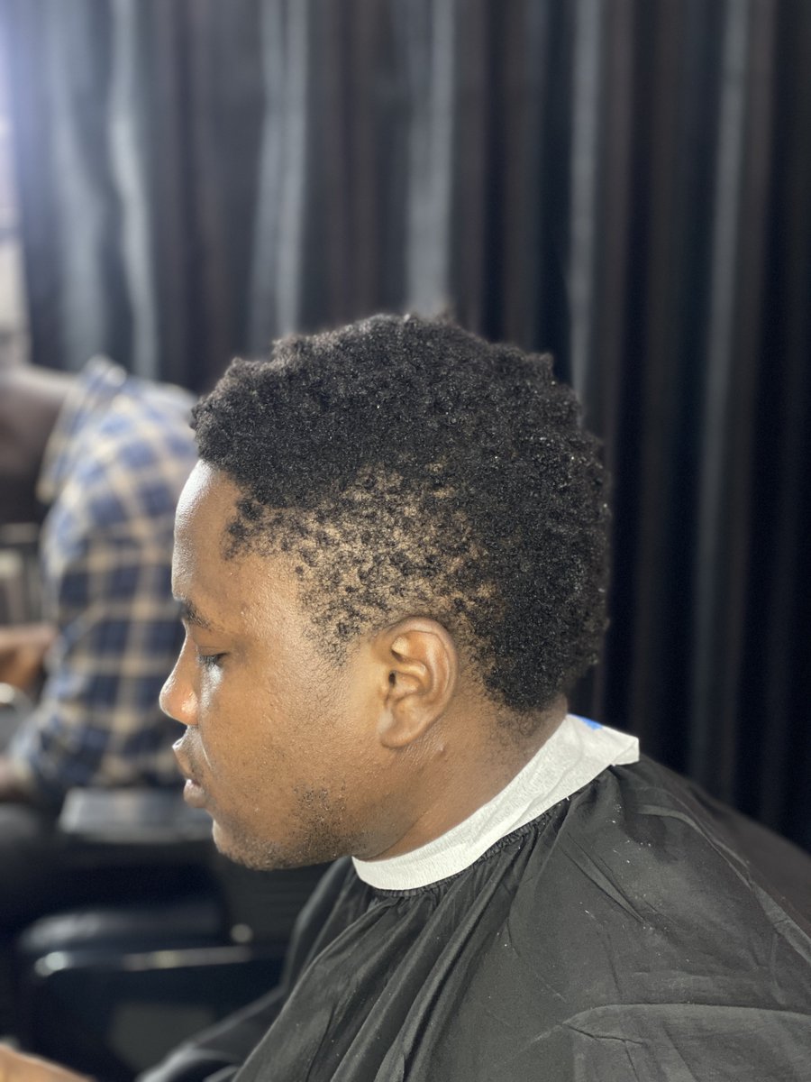 iamtemitayoo's tweet photo. Send a DM to the WhatsApp number in my bio to book appointment 

📍TEMsCUTz Barber Studio,Beside chase lounge, Atere, Tipper garage, Akala express, New garage, Ibadan. 
☎️ 09032276730

#temscutz #temscutzbarberstudio #fyp#foryou #creatorsearchinsight https://t.co/gAitbEZG26