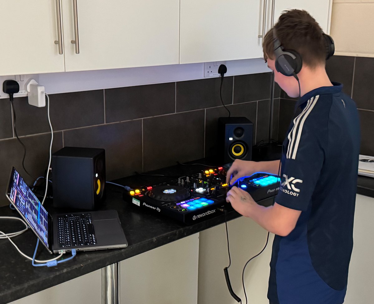 DJ Methodz tweet media