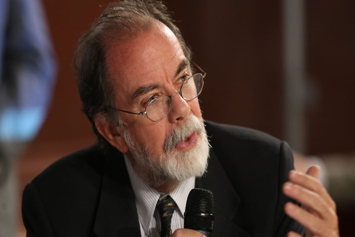 -Les hicieron creer que podían recibir un salario por su trabajo, y eso no es real 
#Napalm