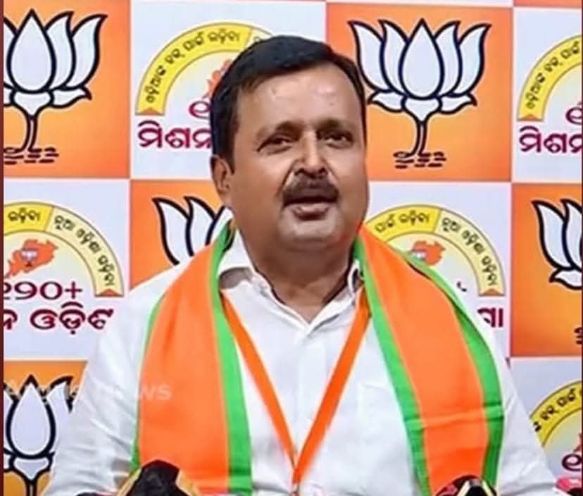 biranchibjp's tweet photo. ବିଜେପି ପଂଚାୟତ ପ୍ରକୋଷ୍ଟର ସଂଯୋଜକ,ବିଶିଷ୍ଟ ସାହିତ୍ୟିକ, ସୁସଂଗଠକ ତଥା ପୁରୀ ଜିଲ୍ଲା ପରିଷଦର ପୂର୍ବତନ ଅଧ୍ୟକ୍ଷ,, ଶଙ୍କର୍ଷଣ ପରିଡ଼ାଙ୍କ,, ଅକାଳ ବିୟୋଗ ଖବର ଅତ୍ୟନ୍ତ କଷ୍ଟଦାୟକ l ଅମର ଆତ୍ମାର ସଦଗତି କାମନା କରିବା ସହିତ ଶୋକସନ୍ତପ୍ତ ପରିବାର ବର୍ଗଙ୍କ ପ୍ରତି ଗଭୀର ସମବେଦନା ଜଣାଉଛି । ଓଁ ଶାନ୍ତି l
🙏🌹🙏 https://t.co/cAXfqZpk5P