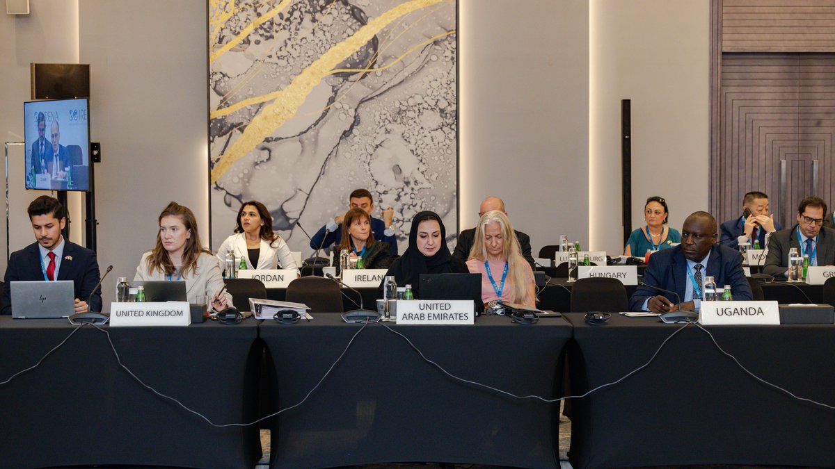 Irena ойдан шығарылған аяқ фетиші Irena ойдан шығарылған аяқ фетиші