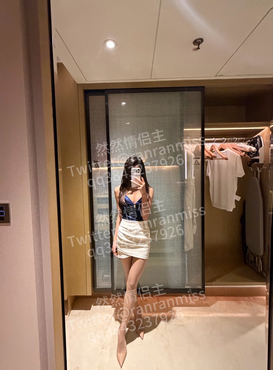 已经回成都了，想来伺候主人的贱狗赶快滚过来跪好，月底过门送原味🚪
#情侣主 #夫妻主 #成都女王