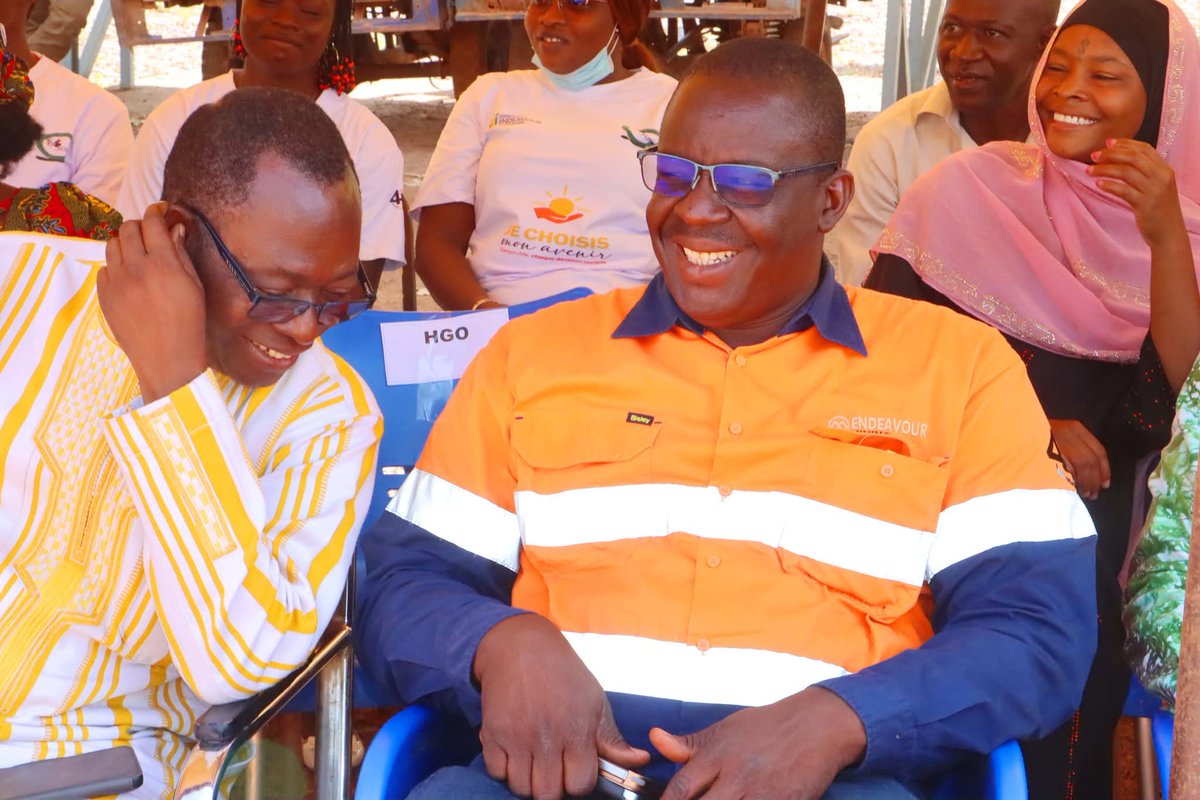 Grossesse en milieu scolaire : la fondation Endeavour Mining mobilise + de 14 millions FCFA pour sensibiliser les élèves de 17 établissements de la ville de Hounde. 
Lire + ici: facebook.com/share/p/1BCi6s…
#Burkina #Lwili #TL226 #Grossesse #Scolaire