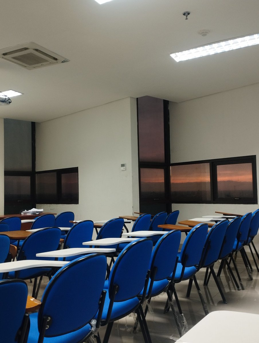 langitnya lagi bagus