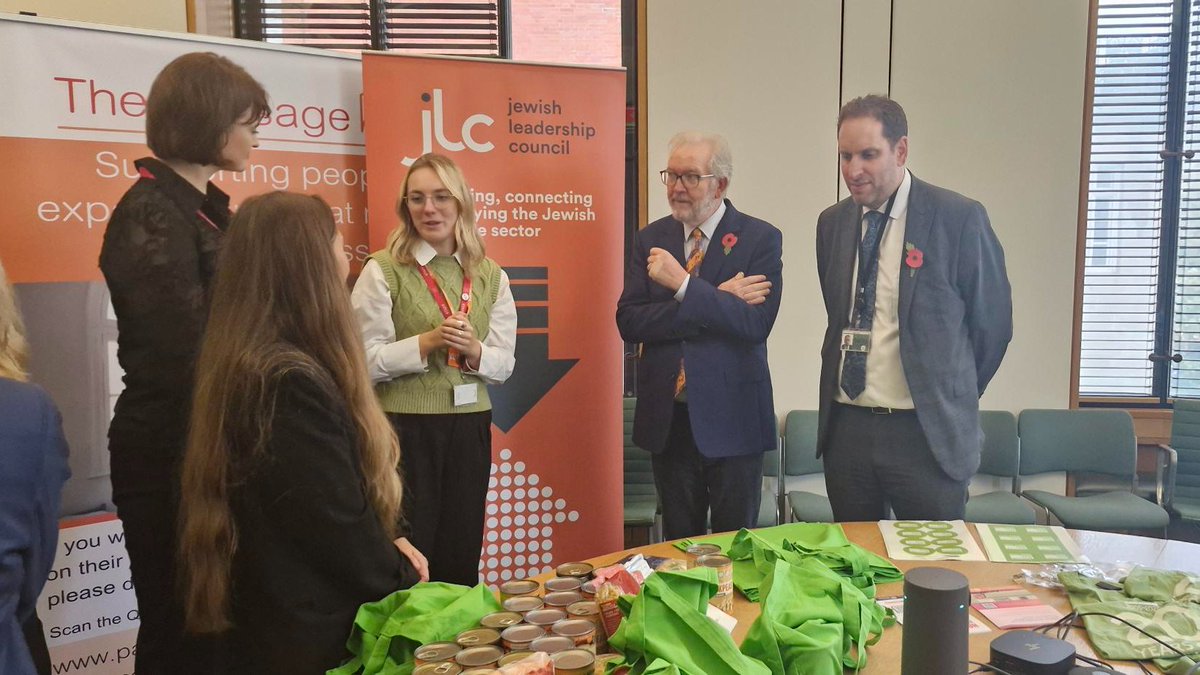 JLC_uk's tweet photo. .@MitzvahDay does incredible work promoting Jewish social action &amp; interfaith. We were pleased to join yesterday's parliamentary drop in with Mitzvah Day founder Laura Marks, @BoardofDeputies and @PassageCharity. https://t.co/m0gkw6wEdC
