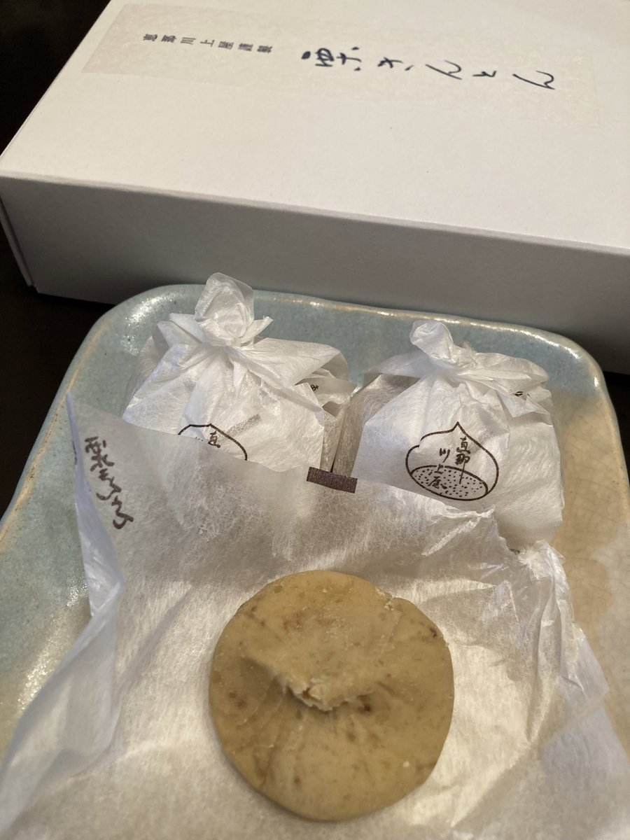 青柳正家さんの栗蒸し羊羹と恵那川上屋さんの栗きんとん✨大好きな栗の銘菓が続けて届いて幸せすぎる〜🌰✨