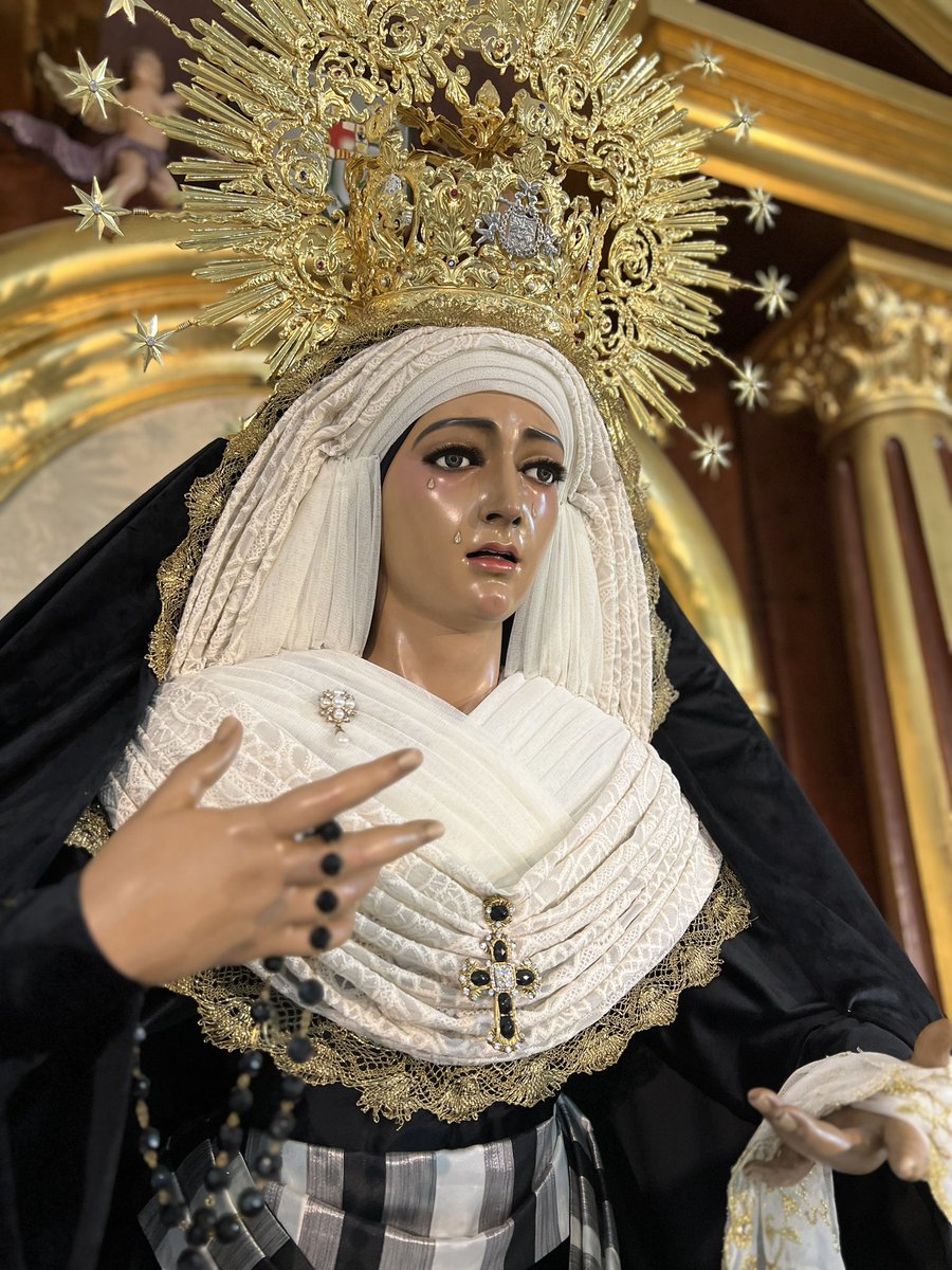 🕯️ | María Santísima de Fe y Caridad ataviada de luto con motivo de la Conmemoración de los Fieles Difuntos.

En este mes, nos acogemos bajo su amparo y pedimos su intercesión por las almas de nuestros hermanos difuntos.