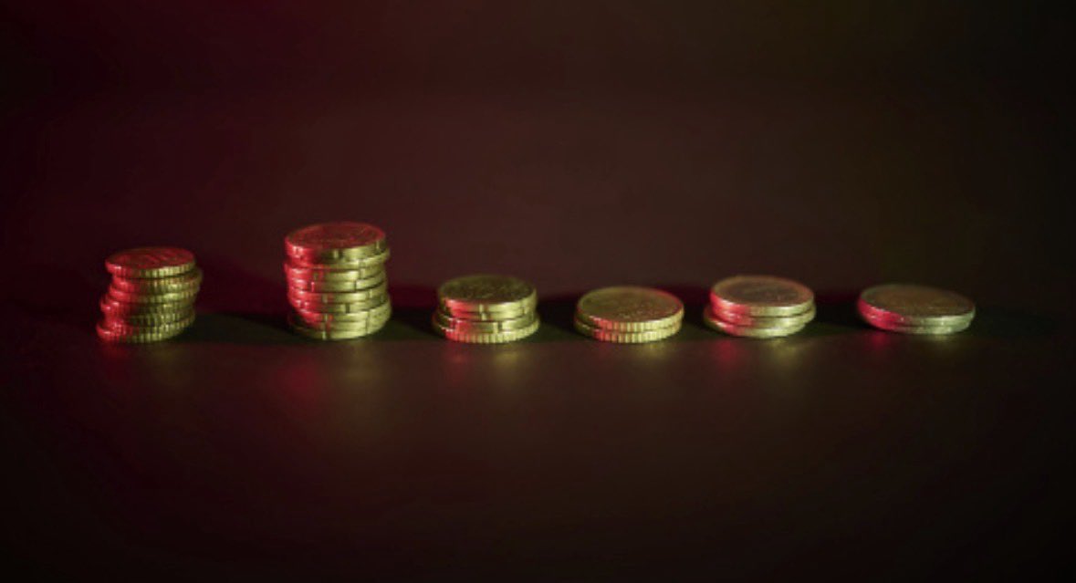 LRsecreta's tweet image. ¿Está el dinero en efectivo en vías de extinción?

El uso del metálico va perdiendo progresivamente terreno, hasta el punto de que solo el 8% de los menores de 30 años utiliza este método de pago, según diversos estudios

👉 …se avecinan cosas chulas ⛔️