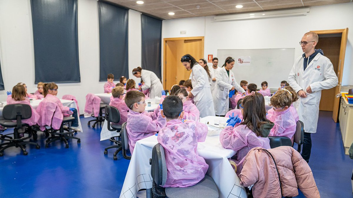 🔊| La #SemanadelaCienciaUR2025 también visitará la Casa de las Ciencias con los talleres de <a href="/vayaprimos/">Vaya Primos</a> <a href="/VayaProfes/">Vaya Profes</a> <a href="/vaya_elementos/">Vaya Elementos</a>

<a href="/fecyt_ciencia/">FECYT</a> #UCCUnirioja <a href="/lariojaorg/">Gobierno de La Rioja</a> <a href="/aytologrono/">Ayuntamiento Logroño</a>

📆8, 14 y 16Nov
🎫Plazas limitadas
🕘Horarios e inscripción👇

f.mtr.cool/qasccyjstz