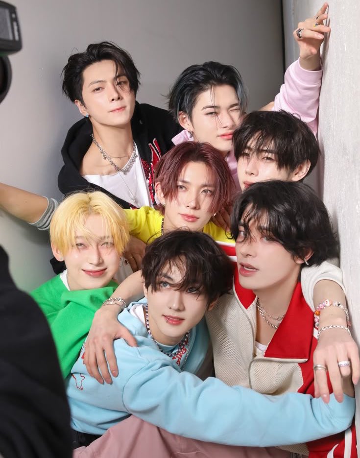 I vote for #ENHYPEN on #2025MAMAVOTE