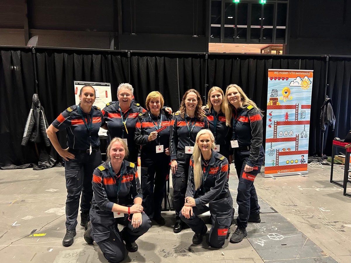 Caroolienvm's tweet image. Vandaag 2e dag brandweerevent 2025 in Maastricht met ook #netwerkbrandweervrouwen. Weer veel mensen gezien. Samen een doel. Brandveilig en samenwerken.