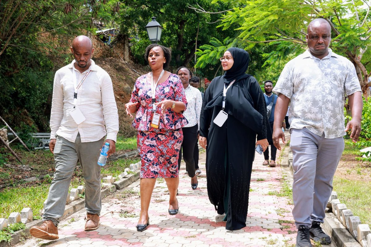 Dr Tayba Hatimy tweet media