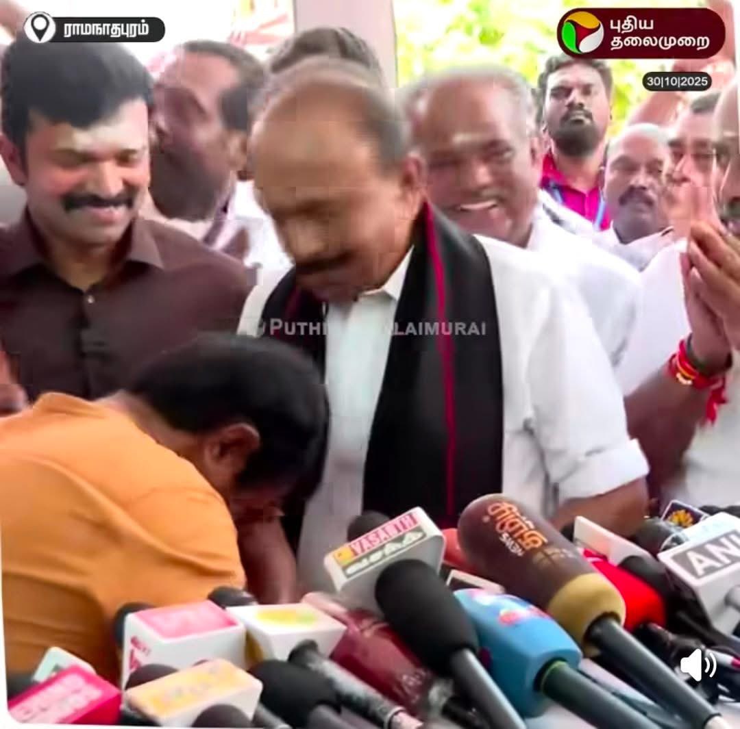 aharan12's tweet photo. @mervinJeyamani மண்டியிட்ட வீரம் 😂 https://t.co/deWsDUg8OR