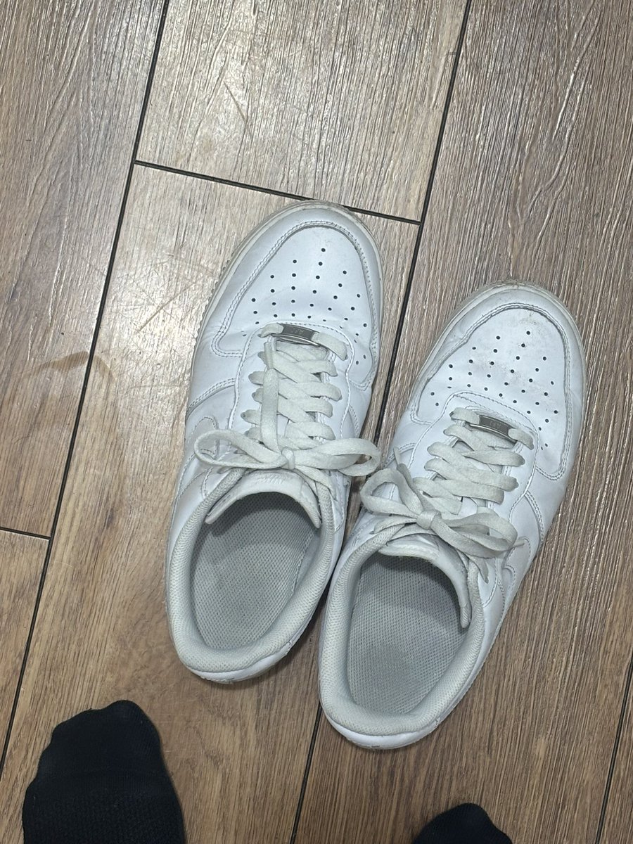 sniff_sneaker's tweet photo. 上班一整天
AF一脫熱氣直接印在地板
該約鞋了吧 https://t.co/tbTncdRcq5