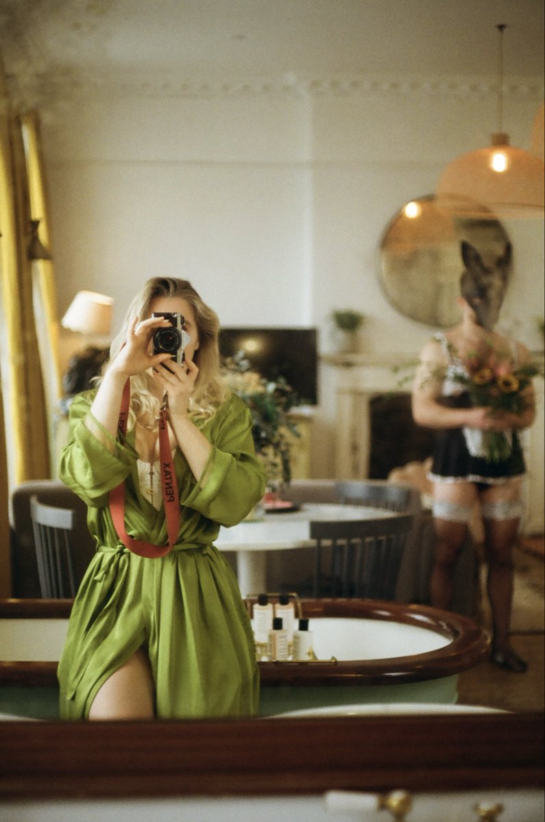 السعادة والراحة توجد في طاعة المرأة واشباع رغبتها في الاذلال المالي والجسدي تحتها 🐕🧎‍➡️💸👸