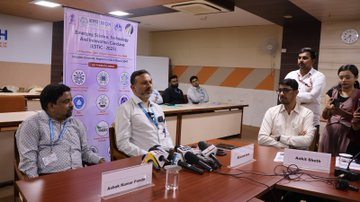 DDNewsGujarati's tweet photo. ๐ธICMR-NIOH เช
เชจเซ #CCRAS เชฆเซเชตเชพเชฐเชพ โเชเชฎเชฐเซเชเชฟเชเช เชธเชพเชฏเชจเซเชธ, เชเซเชเชจเซเชฒเซเชเซ เช
เชจเซ เชเชจเซเชตเซเชถเชจ เชเซเชจเซเชเชฒเซเชต (ESTIC-2025)" เชฎเชพเชเซ เชเช เชเชพเชฐเซเชฏเชเซเชฐเชฎ เชฏเซเชเชพเชฏเซ
๐ธเชจเชตเซ เชฆเชฟเชฒเซเชนเซเชฎเชพเช 3-5 เชจเชตเซเชฎเซเชฌเชฐ เชธเซเชงเซ เชเชพเชฒเชจเชพเชฐเชพ เช เชเซเชจเซเชเชฒเซเชตเชจเซเช PM เชจเชฐเซเชจเซเชฆเซเชฐ เชฎเซเชฆเซ เชเชฆเซเชเชพเชเชจ เชเชฐเชถเซ
@icmrnioh @ICMR_RMRCBBSR @CCRAS_MoAyush
@MoHFW_INDIA
#JDRAS #AyushAhara https://t.co/2mi8EPWO7h