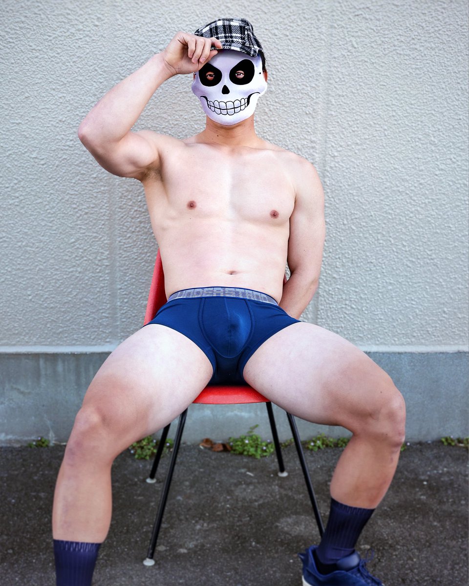 Understand tweet media