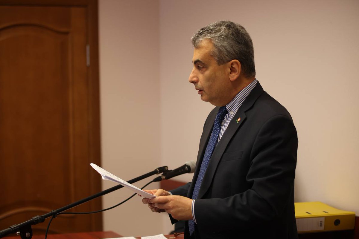 «До тех пор, пока в нашу страну не придут свобода, право и мир — в страну не вернётся будущее, в котором у людей не будет страха перед государством, страха за будущее своих детей, страха за жизнь» — из последнего слова Льва Шлосберга в суде 30 октября

Лев Шлосберг выступил в