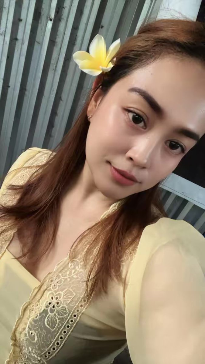 Tiada hari tanpa pakek kebayak bali 🌼