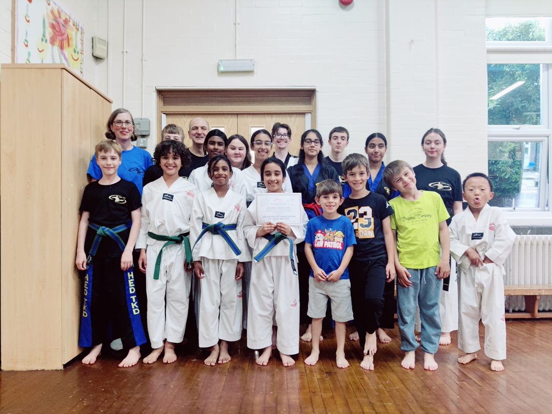 HEDTKD's tweet image. Come &amp;amp; have some #halftermfun at our #readingberkshire #taekwondo club tonight. All ages &amp;amp; abilities are welcome.
hedtkd.com/schools/reading for info.
#selfdefence #kidsmartialarts #familyfitness #karate #motivation #sports 
@ReadingWOT @reading_co_uk @GetBerksActive