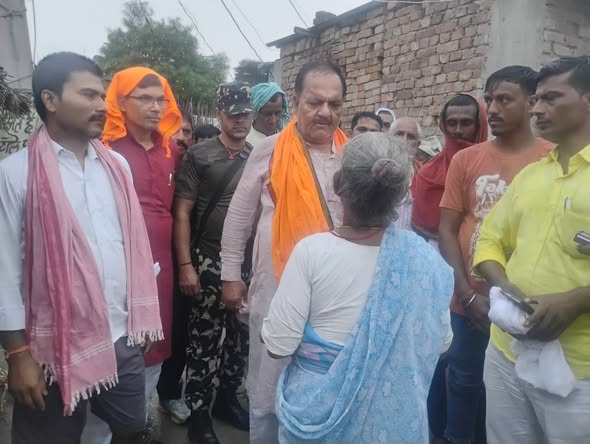 vinaybjpbihar's tweet photo. जनसंपर्क के दौरान कल्याणपुर एवं शिकारपुर पंचायत में जनता जनार्दन का आशीर्वाद लिया.. माननीय प्रधानमंत्री श्री नरेन्द्र मोदी जी के नेतृत्व में देश सशक्त हो रहा है, मुख्यमंत्री आदरणीय श्री नितीश कुमार जी के नेतृत्व में बिहार प्रगति के रास्ते पर अग्रसर है।
#NDAforDevelopment https://t.co/fmuC3nMZGd