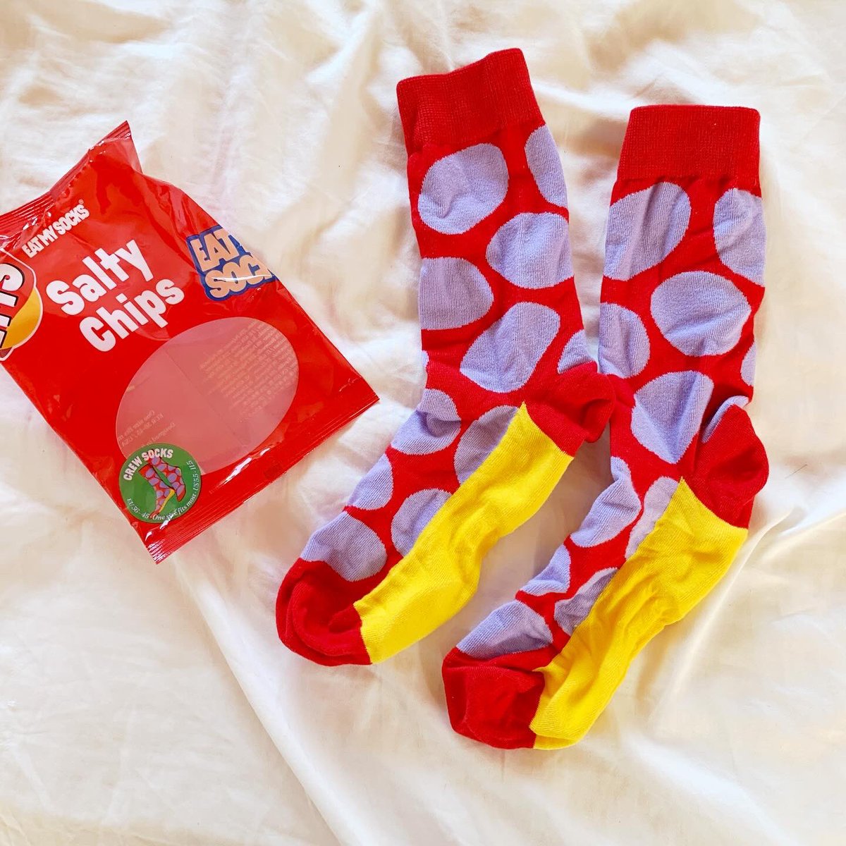 _SunshineSmile_'s tweet photo. コエタスのモニターキャンペーンで頂いたおしゃれ靴下EAT MY SOCKS Salty Chips Redについてのレビューです🌿
これ、とってもポップでものすごくかわいい🥰履き心地も快適✨誰かにプレゼントする時にも話のネタになること間違いなし🧦✨
#コエタス #PR #eatmysocks #食べる靴下 #映えアイテム https://t.co/E9D6kDtmEs