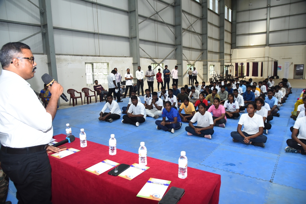 PeriyarVarsity's tweet image. 🇮🇳 Pre–Republic Day Parade 2025 Selection 🎖️
NSS Unit, Periyar University, conducted the university-level selection with 120 volunteers from 60 colleges to choose representatives for the national parade. 🌟
#PeriyarUniversity #NSS #RepublicDayParade #YouthLeadership