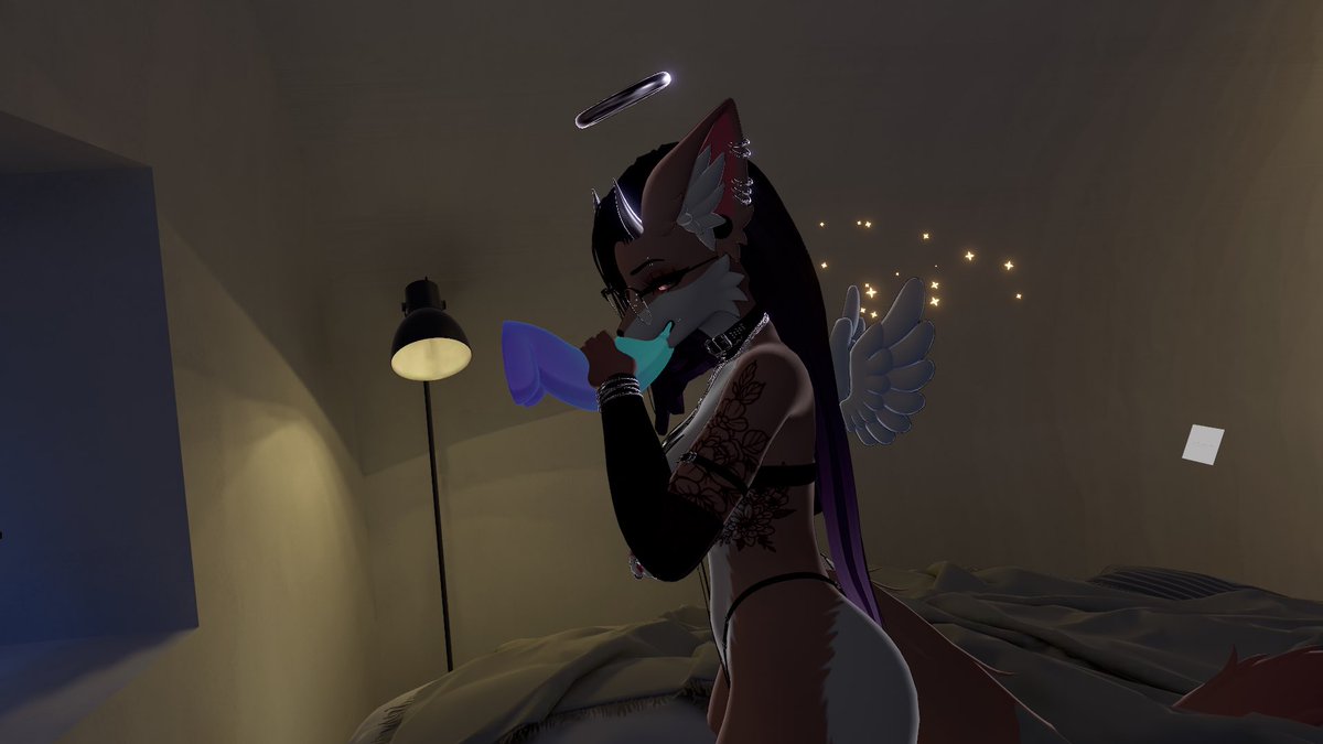 This fox was home alone #pcvr #lewd #nsfw #VRChatPhotography #vrcporn #furry #vrclewd