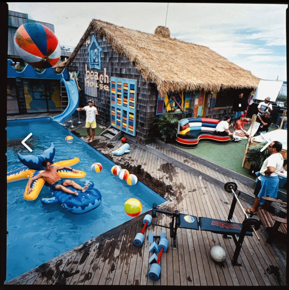 FuchsProjects's tweet image. MTV Beach House, Summer 1993
Photographs by © Rafael Fuchs

In the Summer of 1993 I was lucky to spend a day at the MTV Beach House in the Hamptons, and document this cultural touchstone.
@fuchsprojects
@entertainmentweekly
@Kennedynation
@BILLBELLAMY 
@AndySchuon 
@mtv