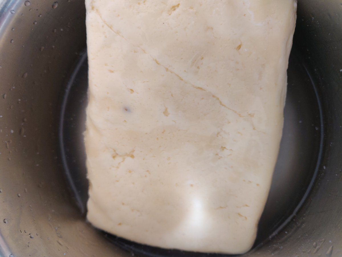 Electric_Stiff's tweet photo. @amulcares @Amul_Coop 
Hi Team,
I ordered amul paneer from jiomart.
When i have opened paneer it has dead ant inside that. Pictures are attached for reference. https://t.co/mgiFmmBNZw