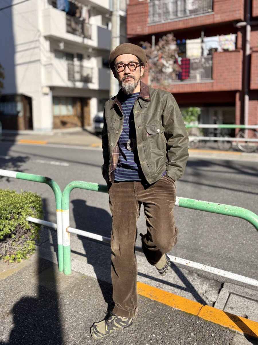 tinyrecords's tweet image. 今日発売のLevi’s × Barbour。
私はワックスドコットンの2ndタイプジャケットを選びました◎
@Levis_Japan @Barbour