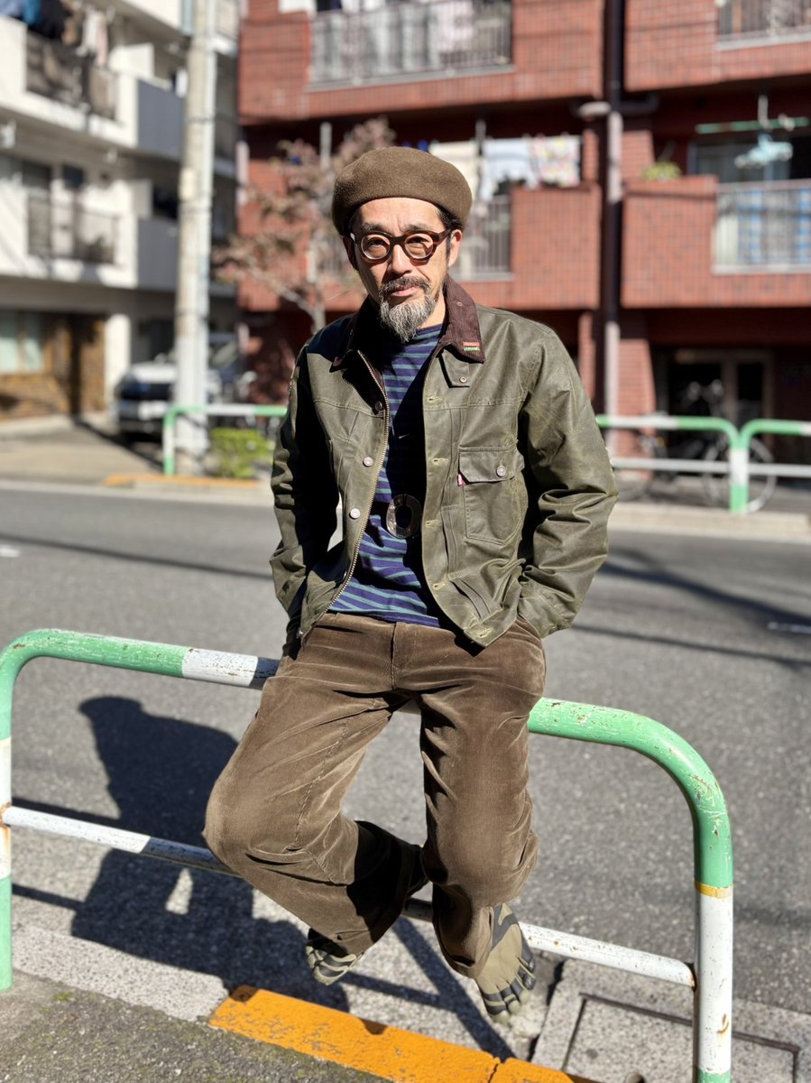 tinyrecords's tweet image. 今日発売のLevi’s × Barbour。
私はワックスドコットンの2ndタイプジャケットを選びました◎
@Levis_Japan @Barbour