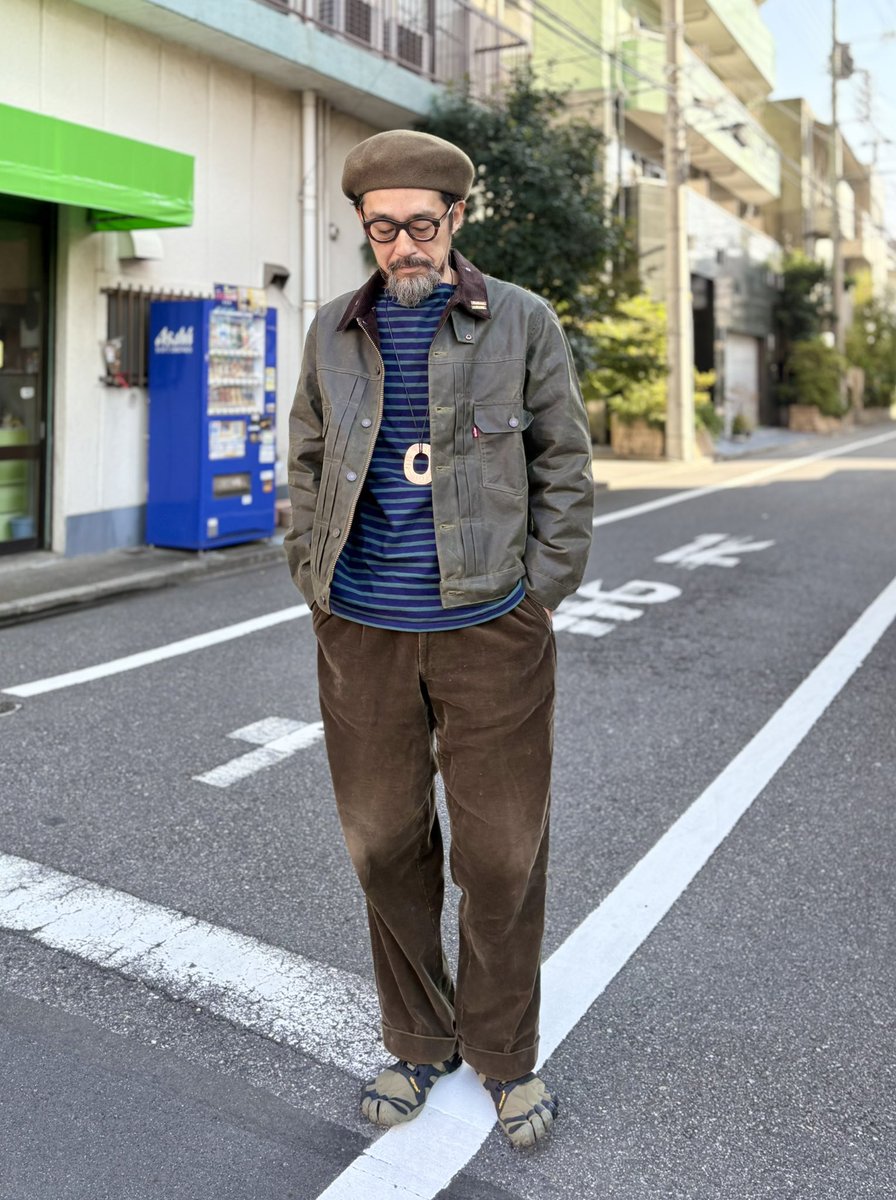 tinyrecords's tweet image. 今日発売のLevi’s × Barbour。
私はワックスドコットンの2ndタイプジャケットを選びました◎
@Levis_Japan @Barbour
