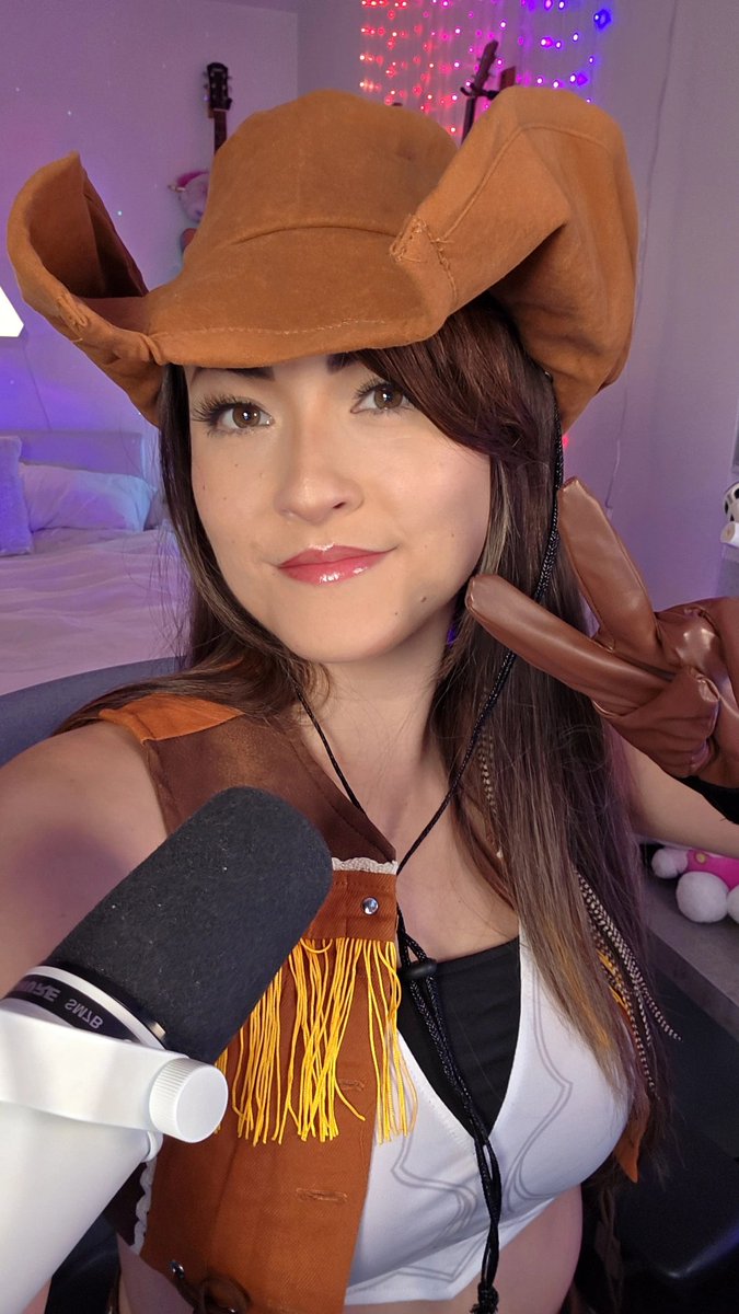 Tifa Lockhart here reporting for tour guide duty!! LIVE NOW linktr.ee/ericanagashima