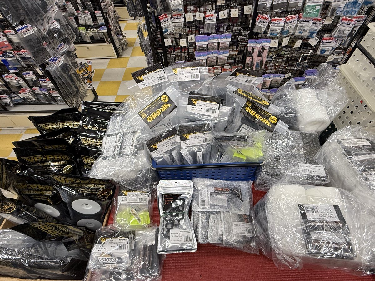 proshopfutaba's tweet image. Ricksidedesignさんから
各種補充完了しました。よろしくお願いします。

#ricksideDesign 
#proshopfutaba
#フタバ模型