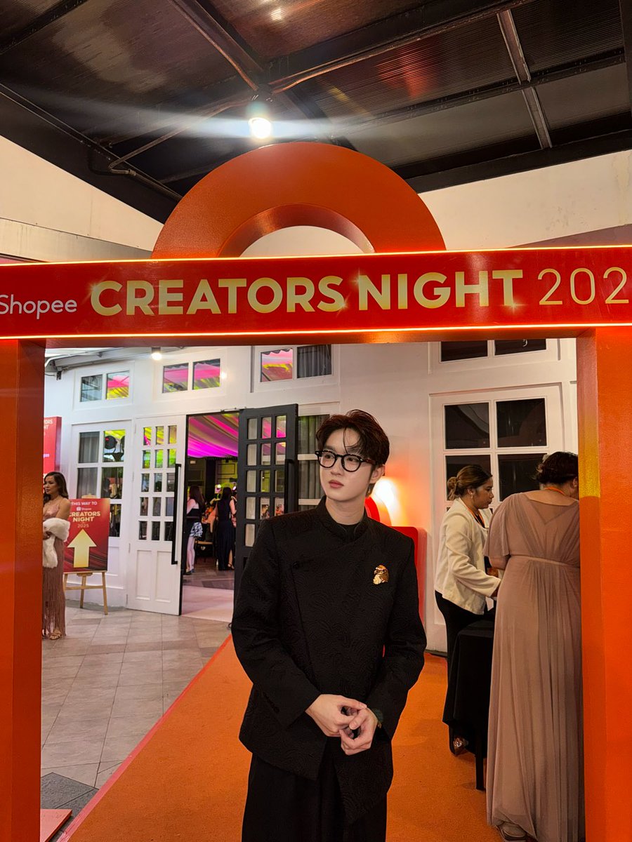 ajclco's tweet photo. What a night! @ShopeePH 🧡
#ShopeeCreatorsNight https://t.co/oauDHy5VoV