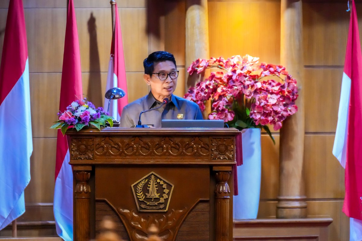 Rapat Paripurna DPRD Badung
Bupati Adi Arnawa Sampaikan 2 Raperda APBD 2026 dan Insentif Penanaman Modal

badungkab.go.id/kab/berita/671…