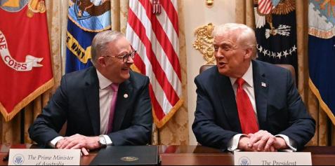 It's kinda disturbing to see Albanese quite so childishly thrilled to be in thrall of this felonious nutcase.